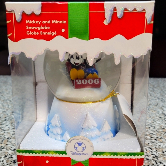 🥳SALE🥳Disney Snowglobe☃️ - Picture 2 of 12